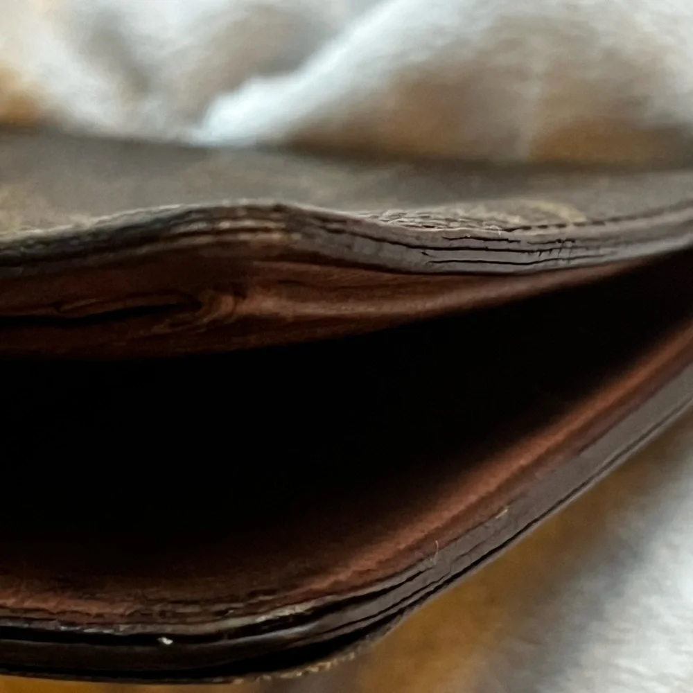 Authentic Vintage Louis Vuitton Monogram Bi-Fold Wallet
